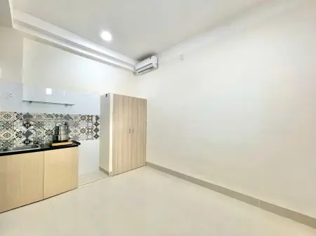 Phòng Tiện Nghi Tòa Nhà Mới Xây Sạch Sẽ Trang Thiết Bị Mới Bùi Đình Túy Gần Cv Gia Định