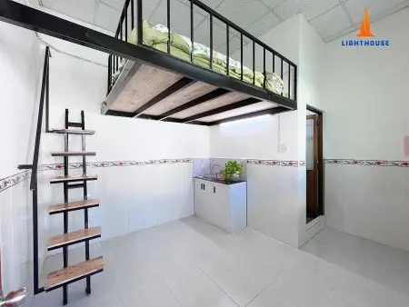 Căn Phòng Cho Thuê Nội Thất Cơ Bản Gần Q1_Cầu Chữ Y