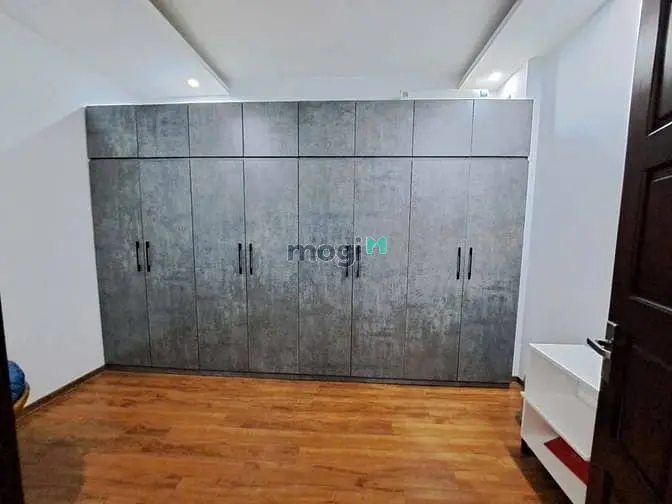 Bán Gấp Nhà Phố Hoàng Cầu Dt60M2,Phân Lô,Ô Tô Tránh,7 Tầng Thang Máy