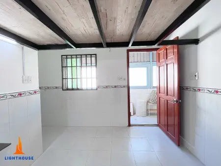 Căn Phòng Cho Thuê Nội Thất Cơ Bản Gần Q1_Cầu Chữ Y