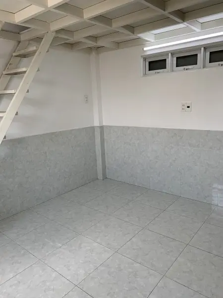 Cho Thuê Nhà Lầu 4, Chung Cư 141, Quận 5