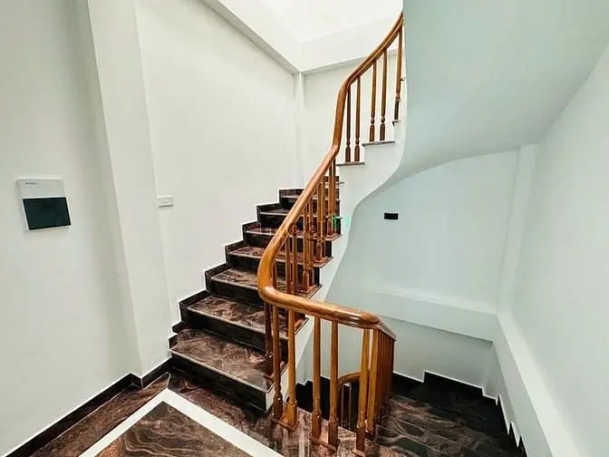 Bán Nhà Trần Hữu Tước, Cách Ô.tô 20M Tránh , 5 Tầng Xây Mới, 10.85 Tỷ