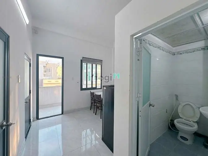 Chung Cư 319 Lý Thường Kiệt, Q11: 8,5Tr, 2P Ngủ, Nhà Mới, 70M2