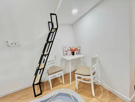 Cho Thuê Phòng Sinh Viên Có Gác - Có Nội Thất - Cô Giang Q1 Gần Đại Học Hoa Sen