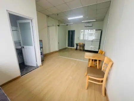 Cho Thuê 1Pn Tách Bếp 35M2 - Cửa Sổ Lớn, Bùi Đình Túy Gần Hutech, Vlu, Hồng Bàng