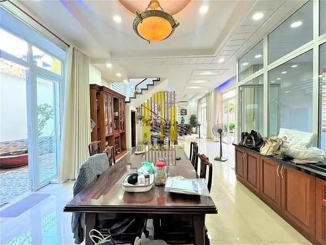 Biệt Thự Trần Não 340M2 Sân Vườn Rộng - Đầy Đủ Nội Thất