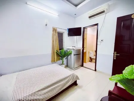 Phòng Giá Rẻ 30M2 Ngay Cộng Hòa Chân Cầu Hoàng Hoa Thám, Quận Tân Bình