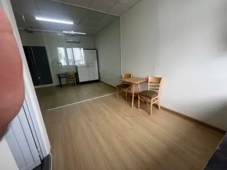 Cho Thuê 1Pn Tách Bếp 35M2 - Cửa Sổ Lớn, Bùi Đình Túy Gần Hutech, Vlu, Hồng Bàng