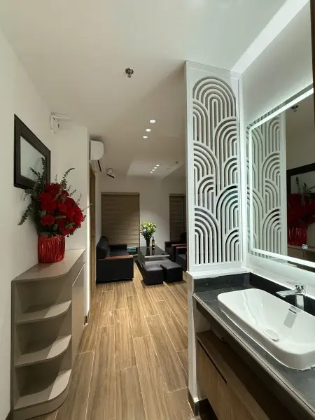 Chính Chủ Cho Thuê Căn Hộ Phố Ba Đình 2N1K - 1N1K - 12 Triệu Full Nội Thất Nhập Khẩu Châu Âu