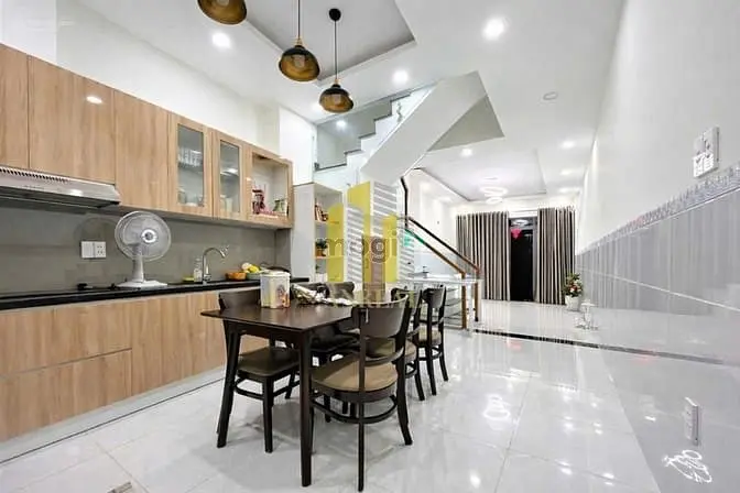 Nhà Phố Sân Rộng - Hiện Đại - Có Sẵn Nội Thất Giá 22 Triệu