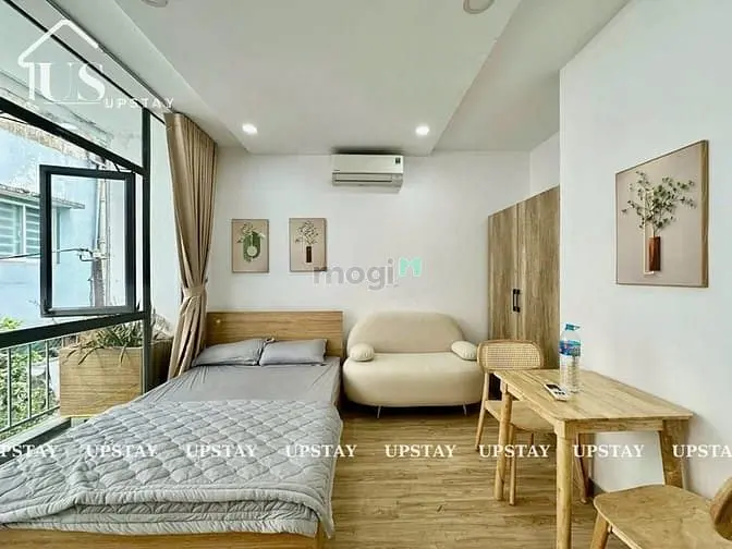 Balcony Trần Quang Khải Gần Nhà Thờ Hồng, Chợ Tân Định Quận 1 Giáp Q3