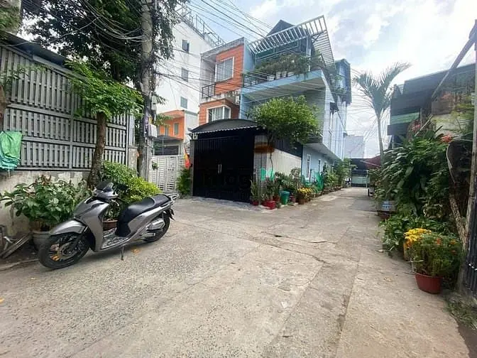 Bán Nhà 3 Tầng - Hẻm Oto Tân Thới Nhất - Gần Cầu Tham Lương - 5,8 Tỷ