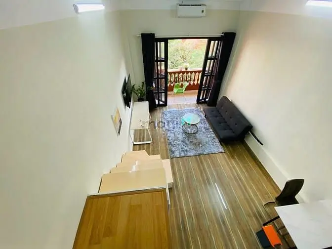 Cho Thuê Căn Hộ Duplex Ban Công Lớn Ngay Trung Tâm