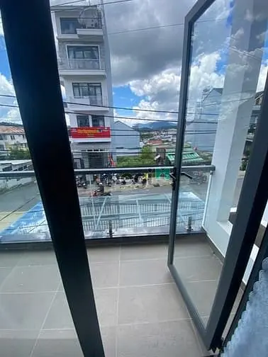 Bán Nhà Phố Mặt Tiền Đường Nguyễn Trung Trực, Gần Dinh 3 Đà Lạt