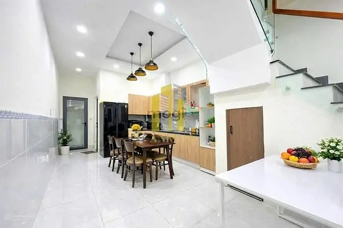 Nhà Phố Sân Rộng - Hiện Đại - Có Sẵn Nội Thất Giá 22 Triệu