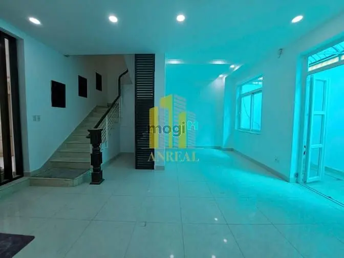 Biệt Thự Trần Não Hầm 3 Lầu 6 Phòng 11X17M - Phù Hợp Văn Phòng