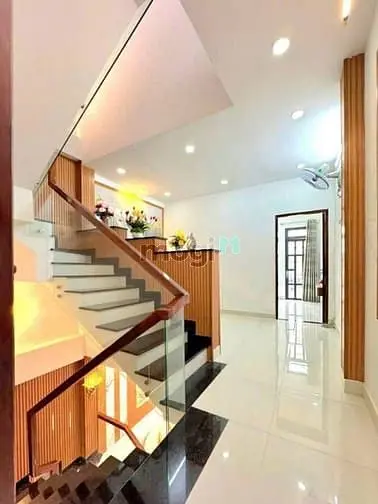 Nhà Đẹp Giá Rẻ- Sát Mặt Tiền Htp Giá Rẻ - Shr