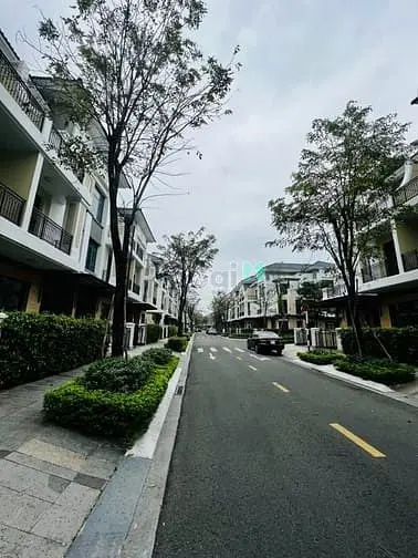 Nhà Nội Thất Cơ Bản Verosa Khang Điền - 4 Tầng - 4Pn 5Wc - All New