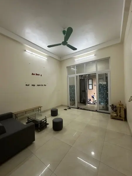 Nhà Nguyên Căn 70M² – 5 Phòng Ngủ – Gần Khu Ngoại Giao Đoàn, Ciputra