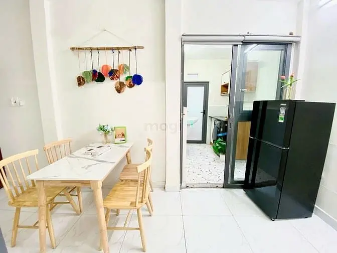 Cho Thuê 2 Phòng Ngủ Mặt Tiền Nguyễn Hậu Máy Giặt Riêng Siêu Rẽ 6Tr7