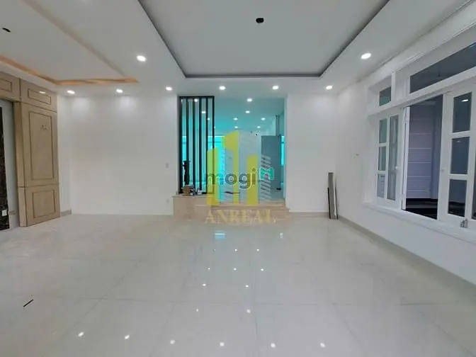 Biệt Thự Trần Não Hầm 3 Lầu 6 Phòng 11X17M - Phù Hợp Văn Phòng