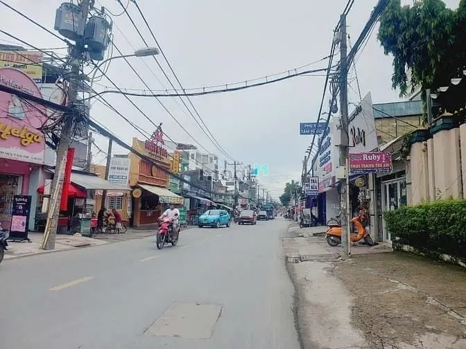 Bán Nhà Gần Nguyễn Duy Trinh – Ôtô Thông – 2 Tầng Ở Ngay. Giá 5.X Tỷ