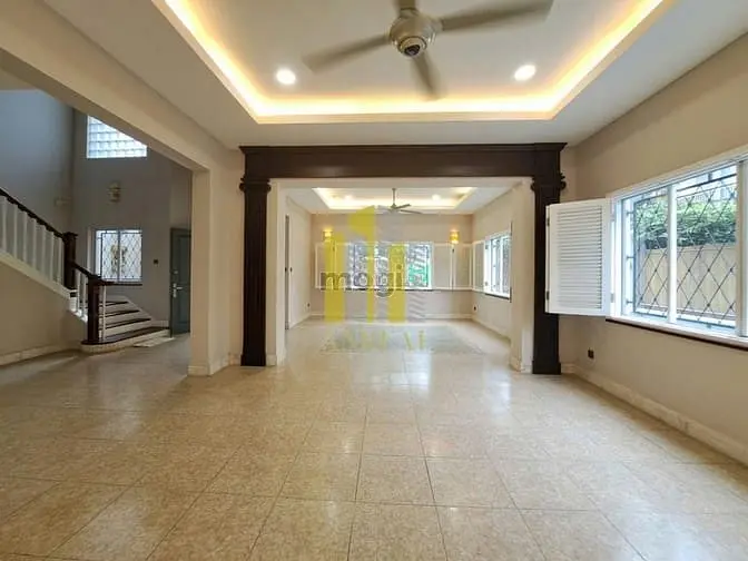 Biệt Thự Khu Compound Đường Trần Não - Sân Vườn Hồ Bơi