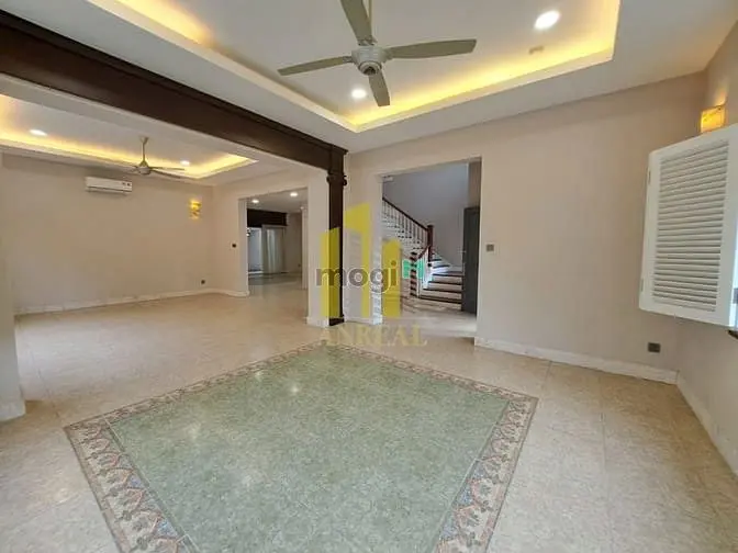 Biệt Thự Khu Compound Đường Trần Não - Sân Vườn Hồ Bơi