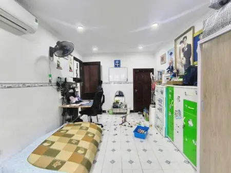 Chung Cư Phú Thọ, Nguyễn Thị Nhỏ, Q11: Lầu 1 Thang Bộ, 8,5Tr, 2Pn, Nhà Mới