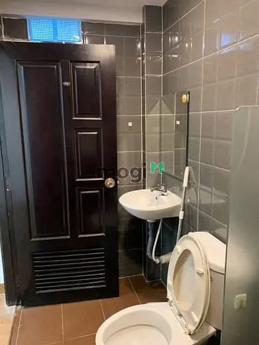 Cho Thuê Nhà 2 Mặt Tiền Hẻm - Trung Tâm Q3