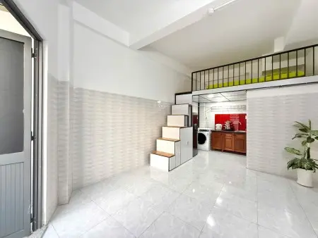 Phòng Gác Lửng Cao Cấp Thoáng Mát Ngay Đh Bách Khoa