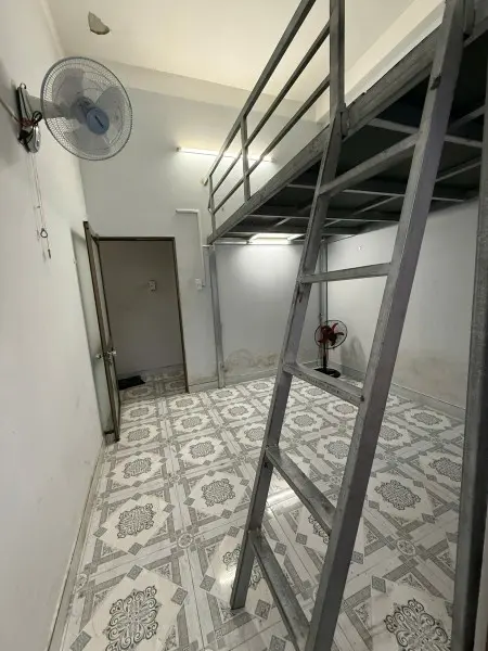 Phòng Ban Công – Gác Lửng Thoáng Mát | Bình Thạnh | 3,5 Triệu