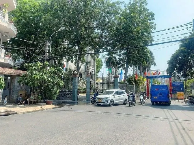 Bán Nhà Hẻm 12M Dương Quảng Hàm Ngang 6M 102M2 3L Kd Ngay Đh 19.5 Tỷ.