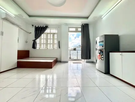 Phòng Ban Công Full Nội Thất Giá Sinh Viên