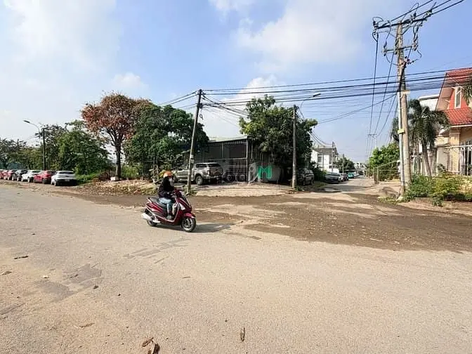 Chính Chủ Gửi Bán Lô Góc 2 Mặt Tiền, Cách Liên Phường 50M, P.phú Hữu