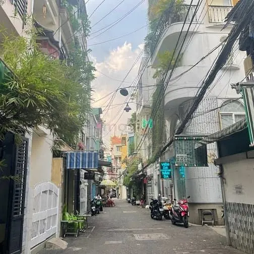 Bán Nhà Hẻm Võ Văn Kiệt, Phường Cầu Ông Lãnh, Quận 1, Vị Trí Đẹp