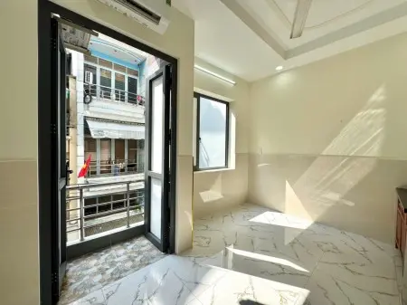 Phòng Ban Công Ngay Cv Lê Thị Riêng Thành Thái