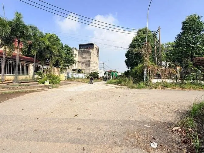 Chính Chủ Gửi Bán Lô Góc 2 Mặt Tiền, Cách Liên Phường 50M, P.phú Hữu