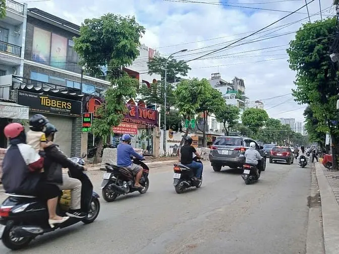 Bán Đất Thổ Cư Mặt Tiền 210 Lê Văn Thịnh Quận 2 Ngang 5.5M Nở Hậu Vuôn