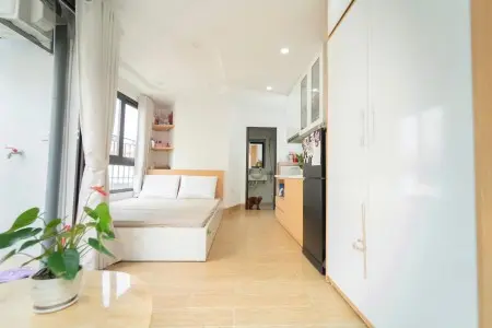 Srudio 2 Ban Công, Đón Nắng Sớm _ Nguyễn Gia Trí Gần Ngã Tư Hàng Xanh