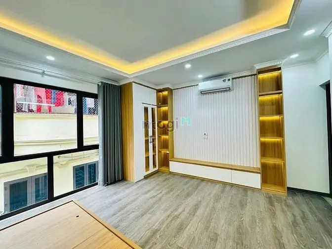 Nhà Đẹp Hoàng Hoa Thám - Thang Máy