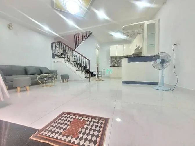 💥Chủ Bán Gấp Nhà Nguyễn Thượng Hiền P.5 Bt 🏠35M2 Ngang 6M 5 Lầu Đúc