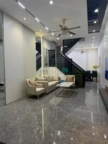 Nhà Đẹp Hoàng Văn Thái - Ô Tô Tránh