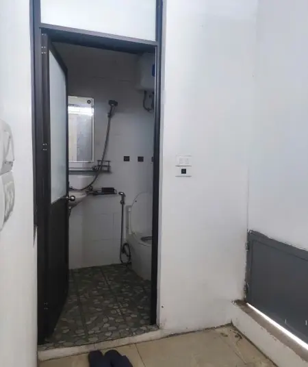 Cho Thuê Phòng Giá Rẻ, Khép Kín, Thang Máy, Oto Đỗ Thoải Mái, Gần Công Viên Hòa Bình