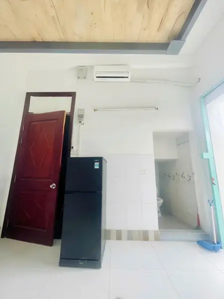 Phòng Gác Full Nội Thất_Lầu Trệt_Cửa Sổ_Trường Đh Nguyễn Tất Thành 4P Tới Nơi