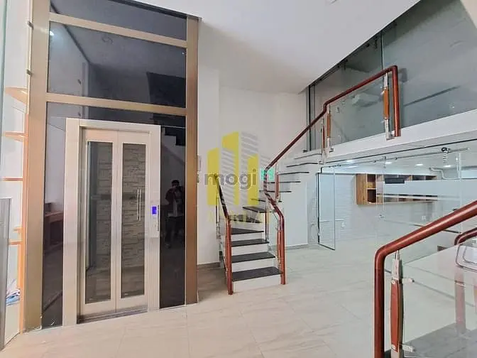 Tòa Văn Phòng 4 Lầu 350M2 - Thang Máy, Có Nội Thất Văn Phòng