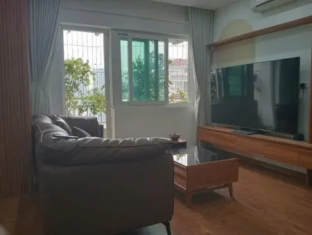 Chung Cư An Dương Vương ( Thang Bộ), Q5: 2P Ngủ, Nội Thất, 75M2, 9Tr/Th.