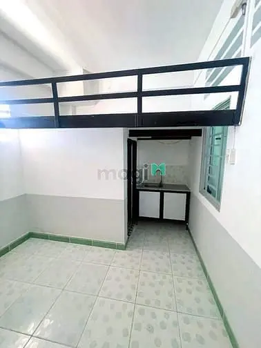 Cho Thuê Nhà Ở Giá Rẻ Khu Vực Gần Sân Bay ( Q. Tân Bình )