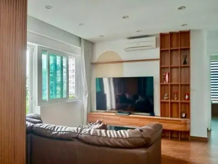 Chung Cư An Dương Vương ( Thang Bộ), Q5: 2P Ngủ, Nội Thất, 75M2, 9Tr/Th.