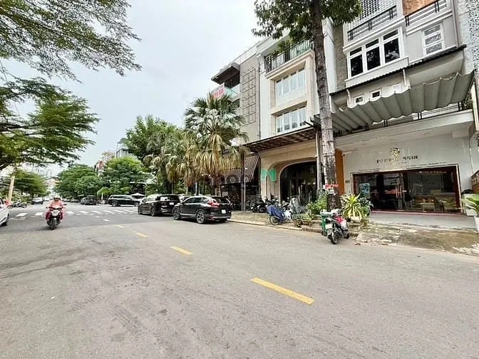 Cho Thuê Trệt Và Tầng Lửng Nhà Phố Hưng Gia, Phú Mỹ Hưng Giá Rẻ